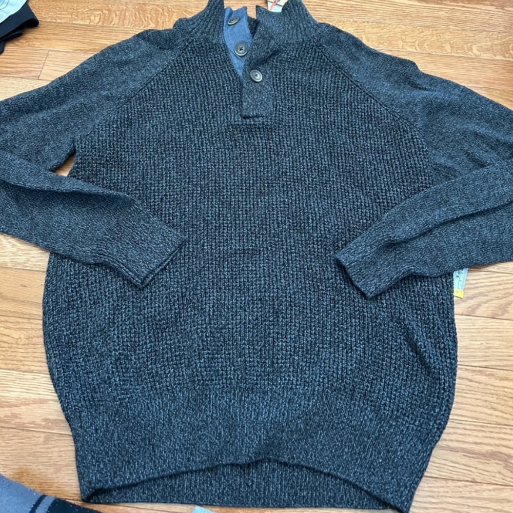 NWT Weatherproof quarter button pullover sweater